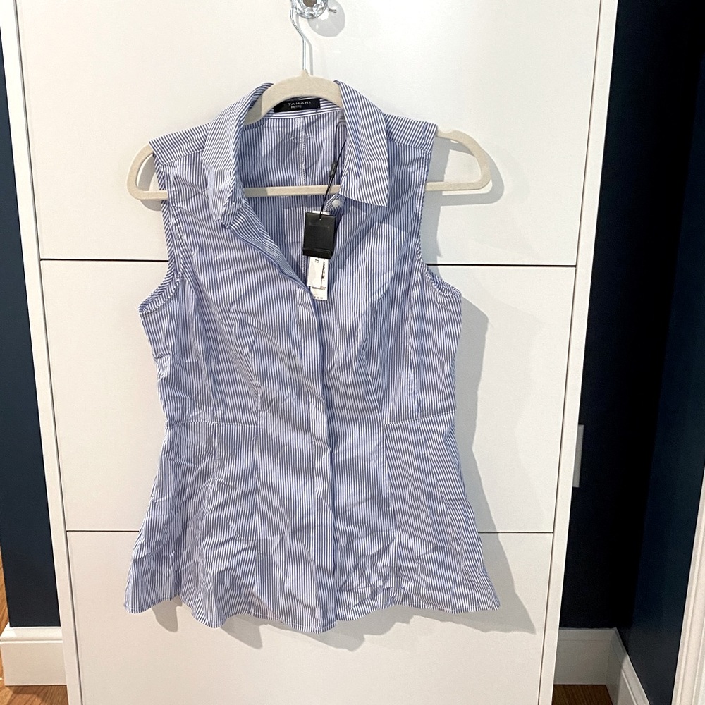 Seersucker peplum sleeveless blouse - NWT
